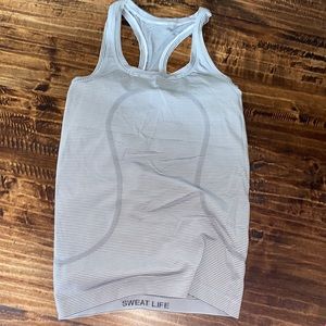 Swiftly Tech Razorback Lulu tank, great condition